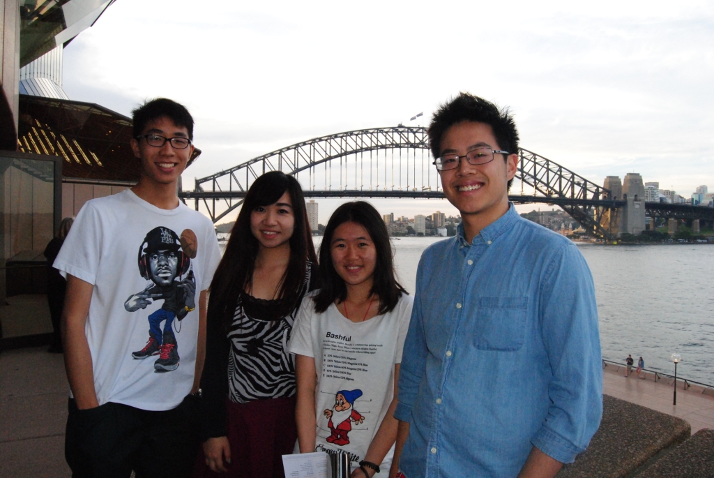 Chen Hang (first from the left) in Sydney.