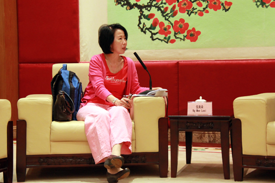 The delegation asked questions